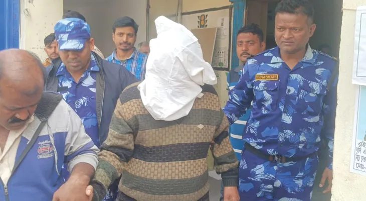 নাজিরাবাদে অগ্নিকাণ্ড: বারুইপুর আদালতে তোলা হল গঙ্গাধর দাসকে