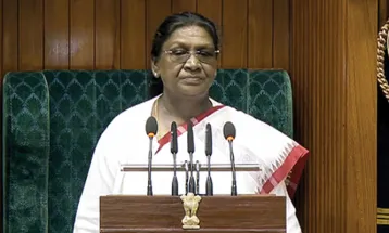 অধিবেশনের শুরুতেই জি রাম জি আইনের বিরোধিতা, ভাষণ থামালেন রাষ্ট্রপতি