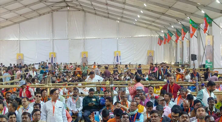বারাকপুরে শুরু হল বিজেপির কর্মীসভা, কিছুক্ষণের মধ্যেই আসবেন কেন্দ্রীয় স্বরাষ্ট্রমন্ত্রী অমিত শাহ