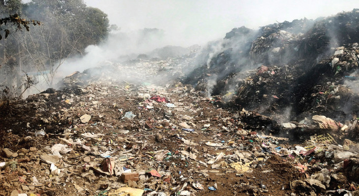 A massive fire breaks out at the dumping ground in Ranaghat, municipal authorities under scrutiny.