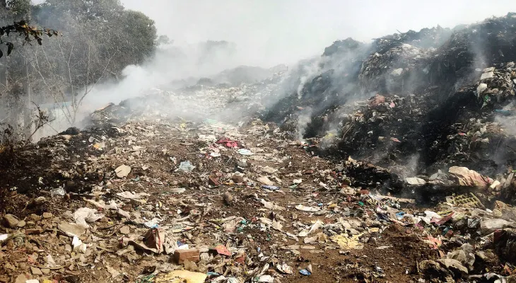 রানাঘাটে ডাম্পিং গ্রাউন্ডে ভয়াবহ অগ্নিকাণ্ড, কাঠগড়ায় পুর কর্তৃপক্ষ