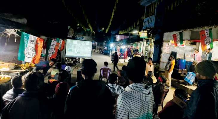 এসআইআর-কেন্দ্রীয় বাজেটে জেরবার পদ্ম উত্তরবঙ্গের ময়দানে তেড়েফুঁড়ে জোড়াফুল