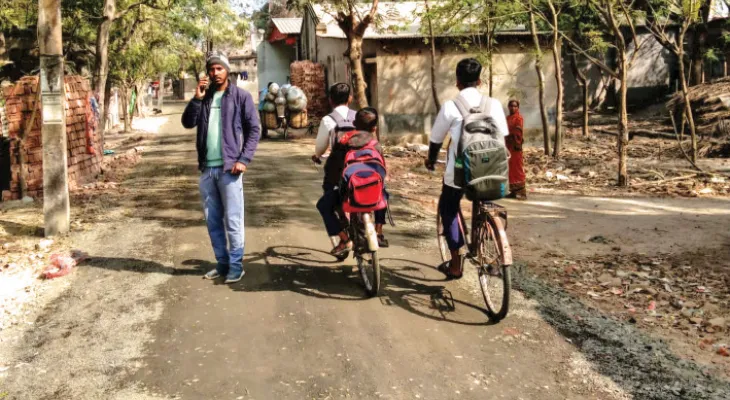 ফরেস্টডাঙা গ্রামে শুরু প্রায় দু’কিমি রাস্তা তৈরির কাজ