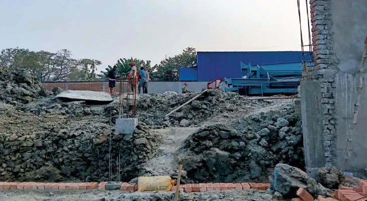ভাঙড়ে পুকুর ভরাট রুখল পুলিশ, খেয়াদহে জলাভূমি বুজিয়ে নির্মাণ