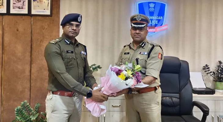 বিধাননগর কমিশনারেটের নতুন পুলিশ কমিশনারের দায়িত্ব নিলেন মুরলী ধর