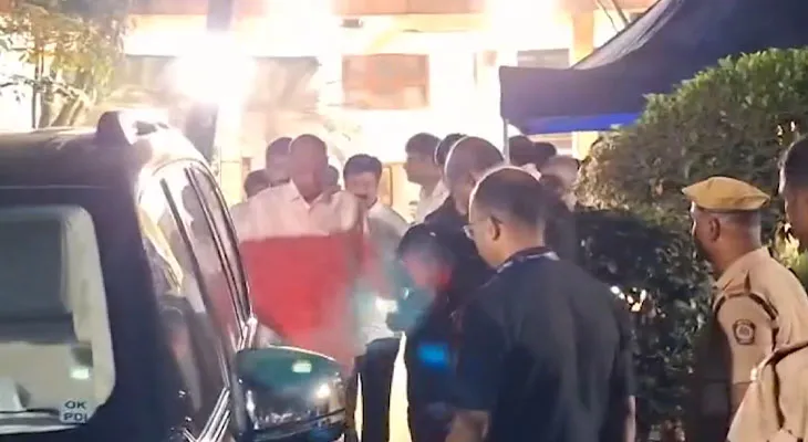 মহারাষ্ট্রের বারামতীতে প্রয়াত উপ-মুখ্যমন্ত্রী অজিত পাওয়ারের বাসভবন থেকে বের হলেন এনসিপি প্রধান শারদ পাওয়ার