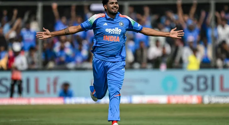 চোটের কারণে টি-২০ বিশ্বকাপে ভারতীয় দল থেকে ছিটকে গেলে হর্ষিত রানা: সূত্র