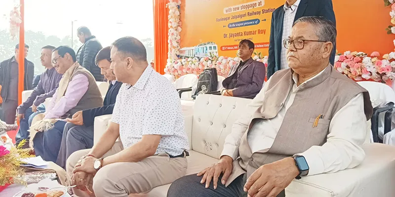 ভোটের মুখে পদ্ম সাংসদের দরাজ প্রশাংসা বাম নেতার, জল্পনা