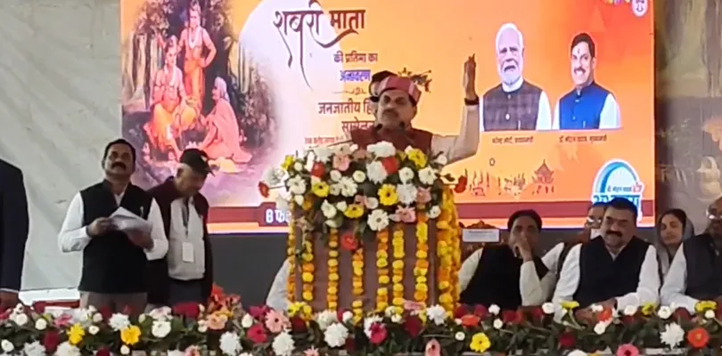 মধ্যপ্রদেশের শাহদলে সভায় বক্তব্য রাখছেন মুখ্যমন্ত্রী মোহন যাদব