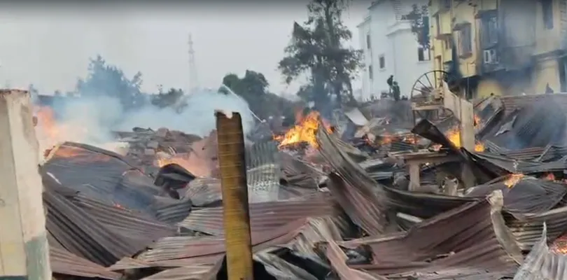 আমতায় বিধ্বংসী আগুন, ক্ষতি কোটি টাকারও বেশি, জখম এক