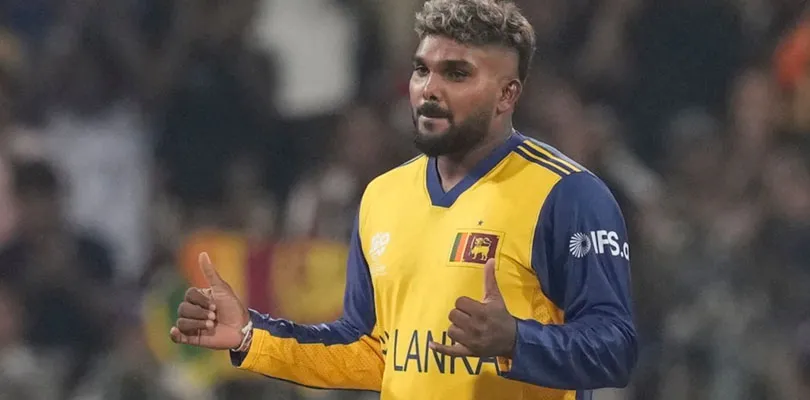 ছিটকে গেলেন হাসারাঙ্গা
