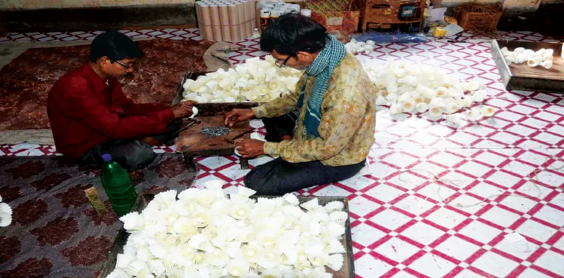 মুখ্যমন্ত্রীর সক্রিয়তার পরও পালকের সমস্যা না মেটায় হতাশ উলুবেড়িয়ার শাটল কক নির্মাতারা