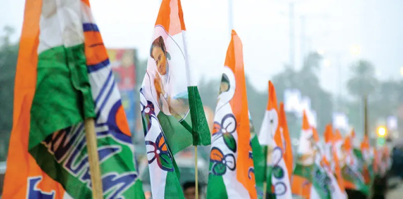 ‘বাড়ি বাড়ি যান, শুনানি প্রক্রিয়ায় আরো নজর রাখুন’, দলীয় কর্মীদের ভবানীপুর কেন্দ্রিক বার্তা মমতার