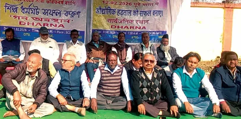 শিল্পাঞ্চলে আজ শিল্প ধর্মঘটের ডাক সিটু, আইএনটিইউসির, বিরোধিতায় আইএনটিটিইউসি