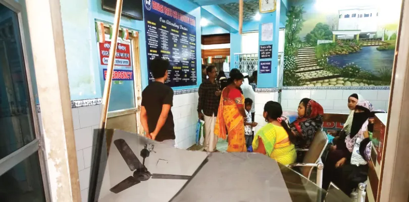 চিকিৎসায় গাফিলতির অভিযোগ, বাঁকড়ায় নার্সিংহোমে তুমুল ভাঙচুর