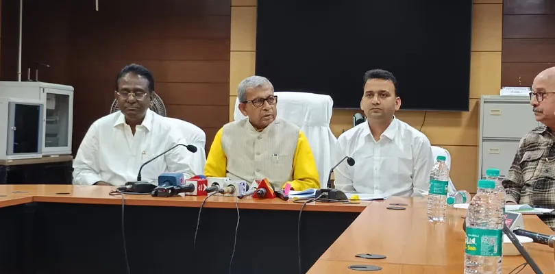 সাসপেন্ড হওয়া ৭ জন সরকারি আধিকারিকের পাশে দাঁড়াল রাজ্য সরকারি কর্মচারী ফেডারেশন