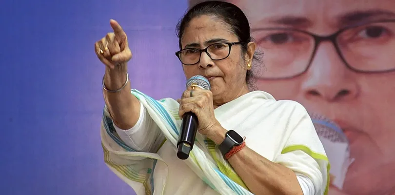 নির্বাচন কমিশন যাঁদের ডিমোশন করবে রাজ্য তাঁদের প্রোমোশন করবে: মমতা