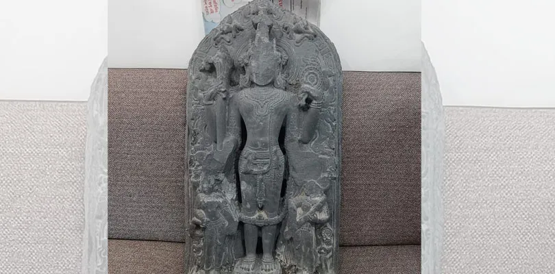 মেমারির বড়ল গ্রামের একটি পুকুর সংস্কারের সময় প্রাচীন বিষ্ণুমূর্তির উদ্ধার হল