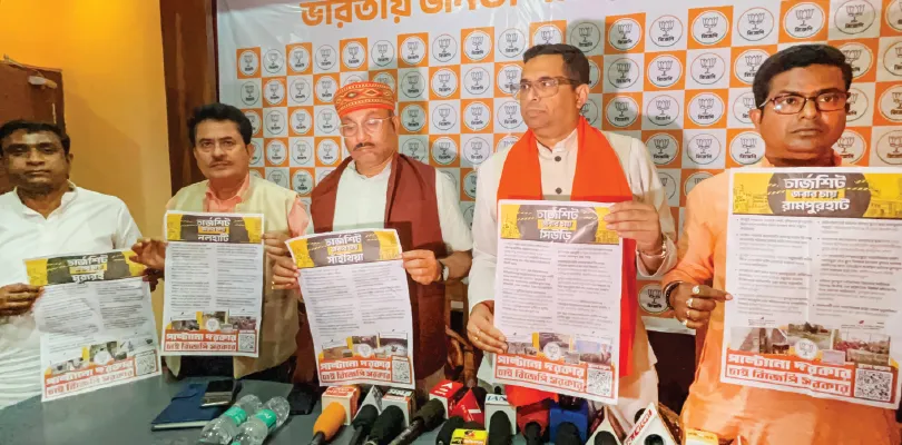 বঞ্চিত আদি নেতারাই ভরসা, দুধকুমারদের নিয়ে বোলপুরে ‘মানভঞ্জন’ বৈঠক বিজেপির