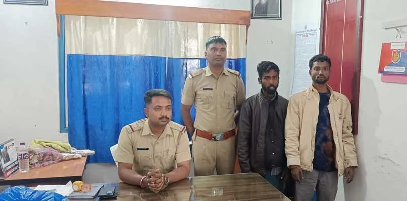 পায়ে হেঁটে রাজ্য পার! অসম থেকে পশ্চিমবঙ্গে মানসিক ভারসাম্যহীন যুবক