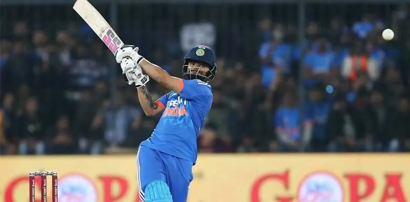 পারিবারিক কারণে চেন্নাইতে দলের সঙ্গে অনুশীলনে থাকছেন না রিঙ্কু সিং