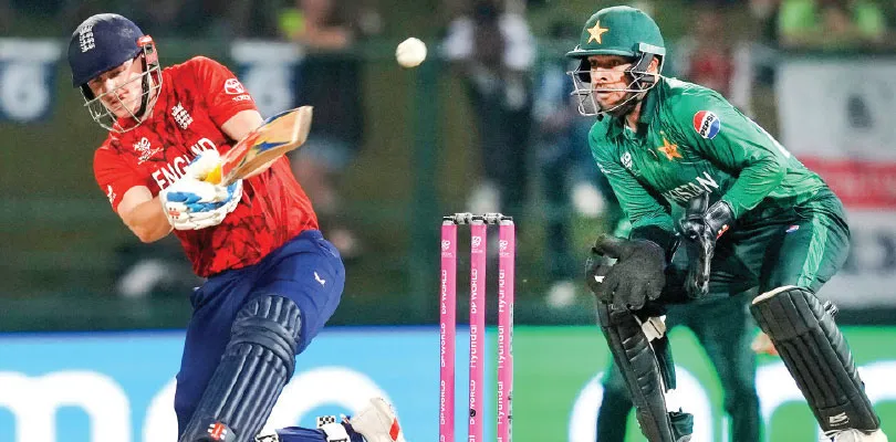 শেষ চারে ইংল্যান্ড, বিদায়ের মুখে পাকিস্তান