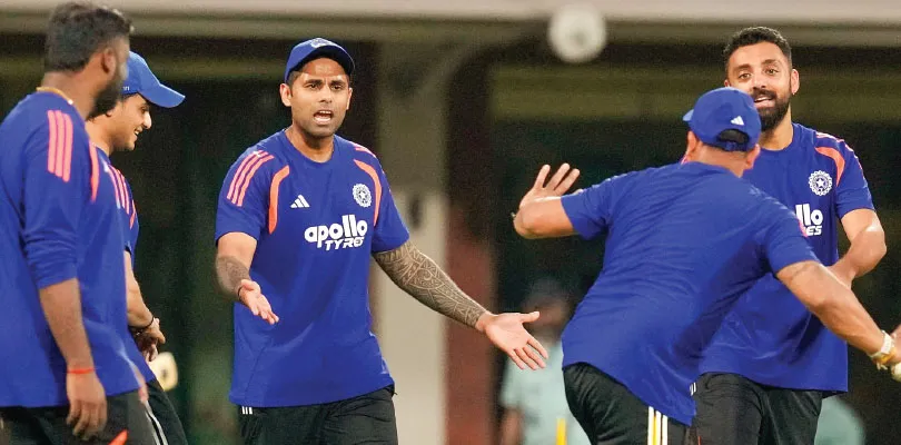 ব্যাটিং বিস্ফোরণেই ভাগ্য বদলাতে চায় টিম ইন্ডিয়া, আজ চিপকে চমক দিতে তৈরি জিম্বাবোয়ে