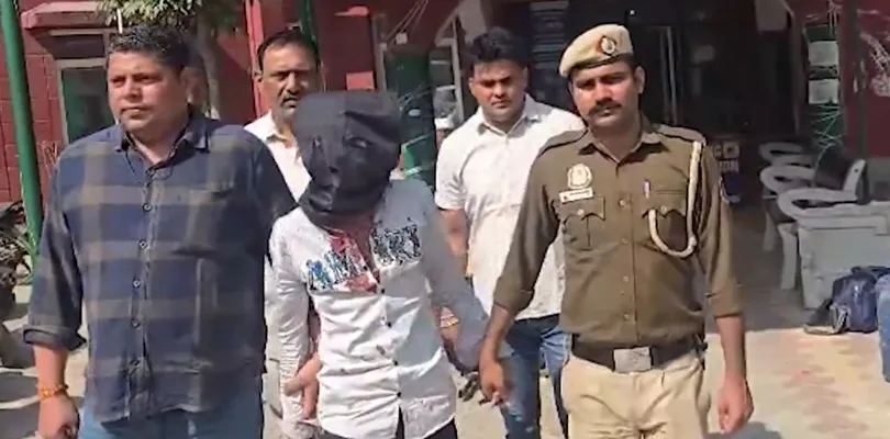 মাদক পাচারের অভিযোগ দিল্লি পুলিশের হাতে গ্রেপ্তার ১