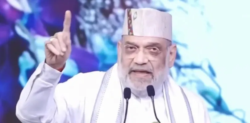 অনুপ্রবেশকারীদের রক্ষায় সর্বশক্তিদিয়ে ঝাঁপিয়ে পড়েছে কংগ্রেস, অভিযোগ অমিত শাহের