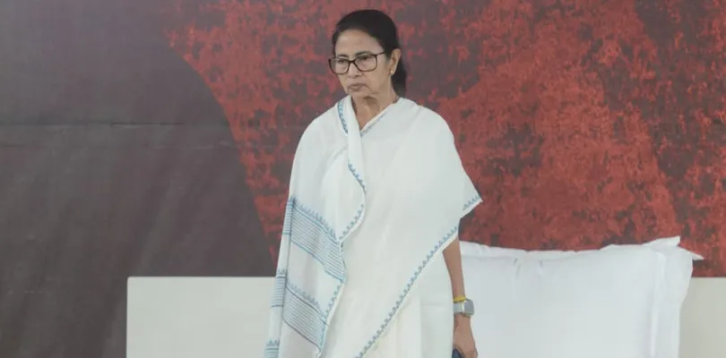 বাংলার মানুষের ভোটাধিকার রক্ষায় মমতা বন্দ্যোপাধ্যায়ের ধরনার আজ চতুর্থ দিন