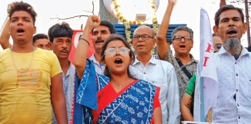 বিষ্ণুপুর: বিশ্বভারতীর ছাত্র রাজনীতি থেকে আন্দোলনের মুখ, বাম ভোট ফেরাতে মরিয়া তরুণী প্রার্থী তিতাস