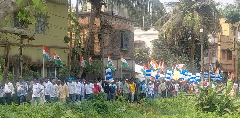 বাগনানে  প্রচারে  তৃণমূল প্রার্থী অরুণাভ সেন