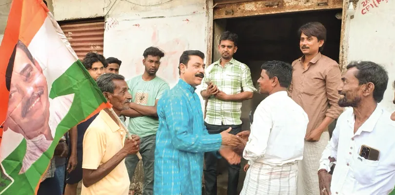 প্রার্থী ঘোষণার আগেই প্রচারে জেলা কংগ্রেসের সহ সভাপতি