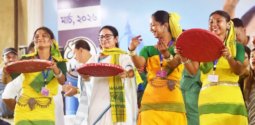 মধ্যরাতে মানুষের স্বাধীনতা কেড়ে নিল কমিশন, আক্রমণ মুখ্যমন্ত্রীর, ‘রামচন্দ্র কারও একার নন, আমরাও পালন করব রামনবমী’