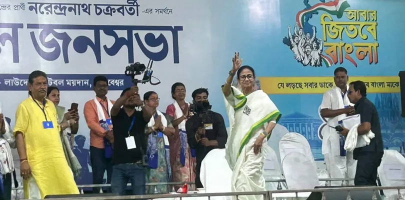 পাণ্ডবেশ্বরের জনসভায় মুখ্যমন্ত্রী মমতা বন্দ্যোপাধ্যায়