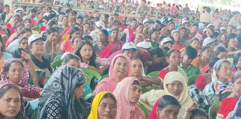 ধূপগুড়িতে অভিষেক বন্দ্যোপাধ্যায়ের সভায় উপস্থিত হাজার হাজার মহিলা