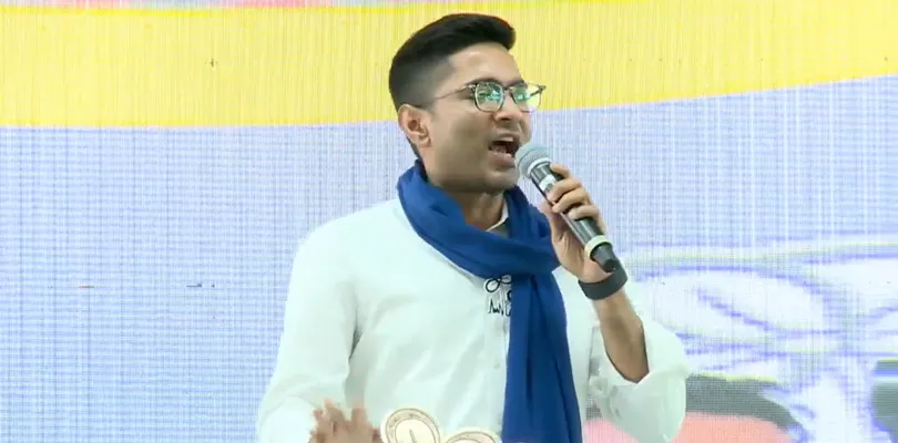 তৃণমূল চায় সবার মুখে হাসি ফুটুক,বিজেপি চায় চোখে জল আনতে: অভিষেক বন্দ্যোপাধ্যায়