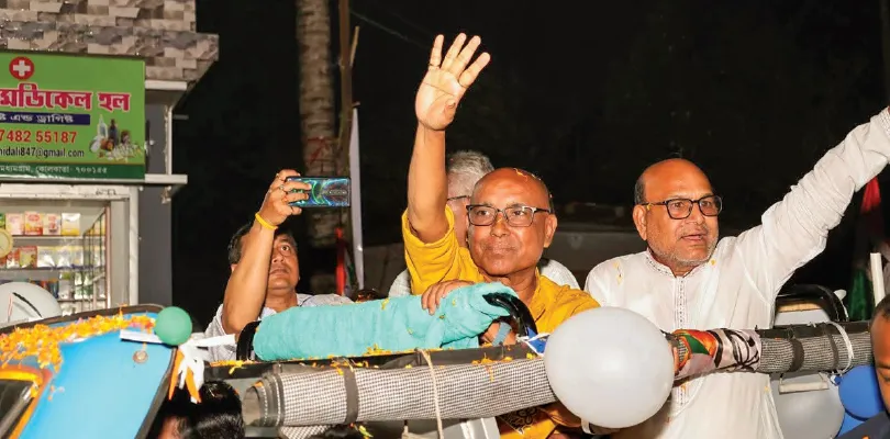 জয়ের মার্জিন বাড়ানোই লক্ষ্য, বাড়ি বাড়ি ‘উন্নয়নের খতিয়ান’ পৌঁছে দিচ্ছে তৃণমূল