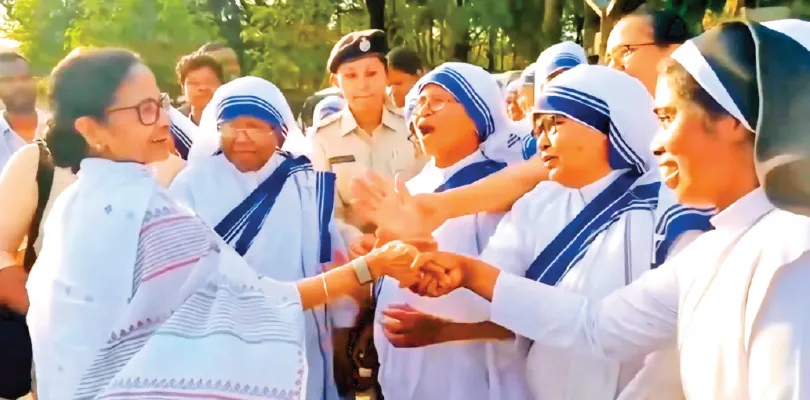 দুর্গাপুরে সেবিকার স্বাস্থ্যের খোঁজখবর নিলেন মুখ্যমন্ত্রী