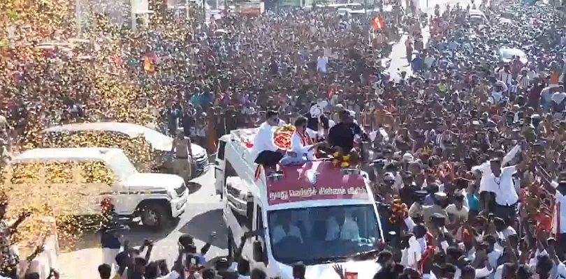 কোয়েম্বাটুরে অভিনেতা তথা টিভিকে প্রধান বিজয়ের রোড শো