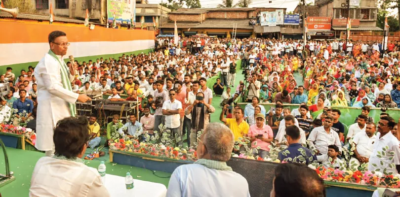 বেনিয়া পার্টিকে চূর্ণ করতে হবে: ফিরহাদ