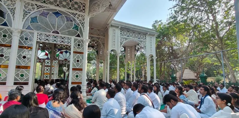 আজ নববর্ষ উপলক্ষ্যে বিশ্বভারতীতে সকল রীতি মেনে উপাসনা অনুষ্ঠিত হল