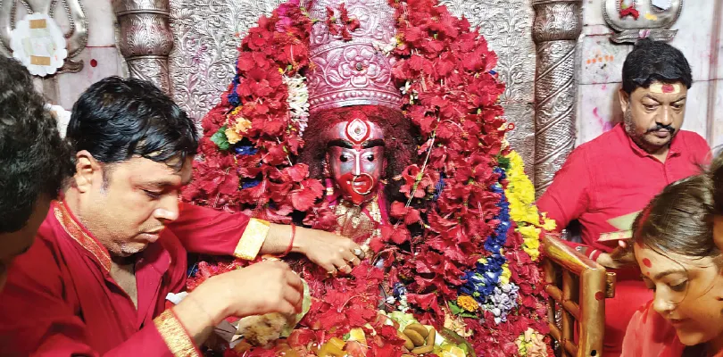 মমতা, অভিষেক ও বিমানের সুস্থতা কামনায় তারাপীঠে পুজো আশিসের