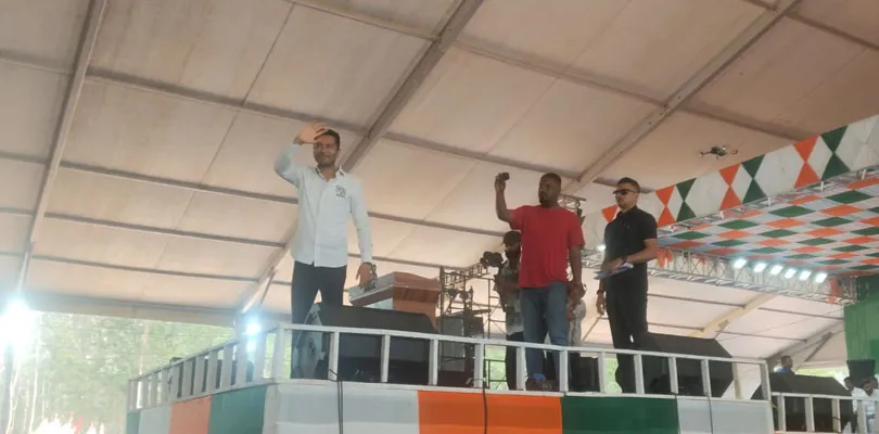 সাঁকরাইলের কুলটিকরি মাঠের জনসভায় পৌঁছলেন অভিষেক বন্দ্যোপাধ্যায়