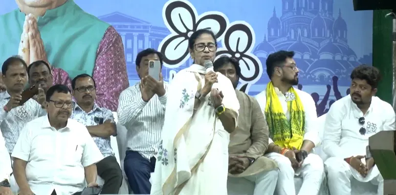 কোচবিহারের জন্য কিছু করেনি বিজেপি: মমতা