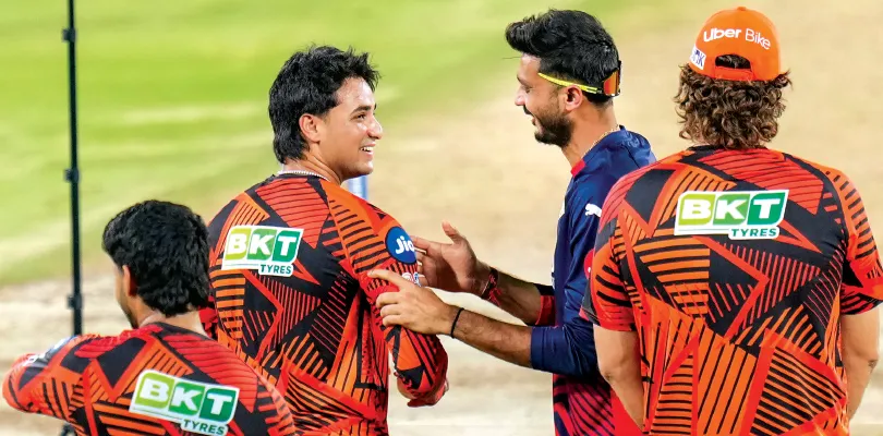আজ আত্মবিশ্বাসী দিল্লি, জয়ের হ্যাটট্রিকে চোখ হায়দরাবাদের