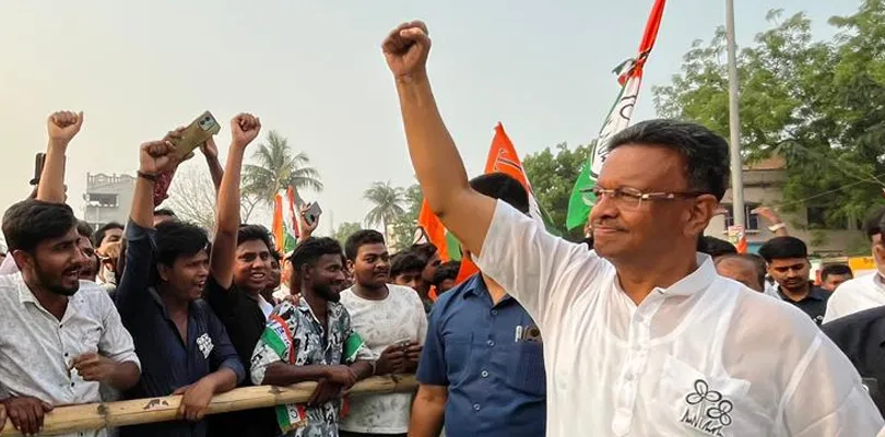 নির্বাচন কমিশন ও বিজেপিকে তোপ ফিরহাদ হাকিমের