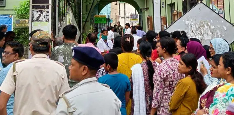 দার্জিলিং-এ সকাল ৯ টা পর্যন্ত ভোটদানের হার ১৮.৮০ শতাংশ