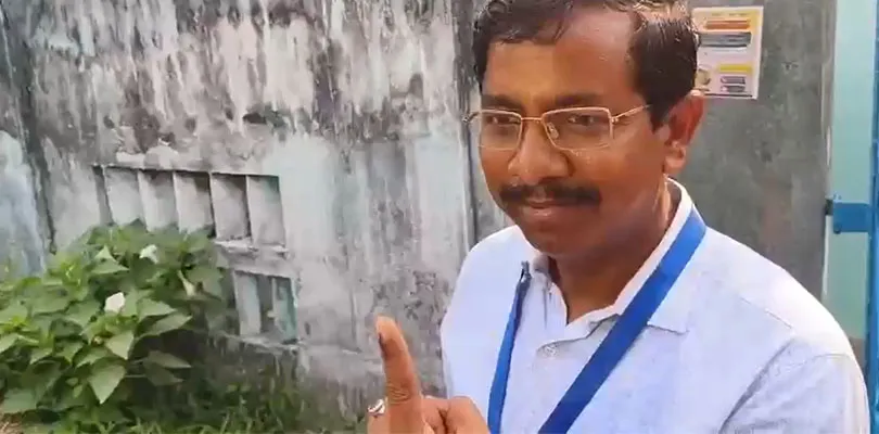 তৃণমূল প্রার্থী পবিত্র কর ভোট দিলেন, নন্দীগ্রামে ভোটদান পর্ব চলছে শান্তিপূর্ণভাবেই