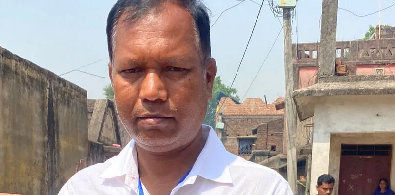 রঘুনাথপুর -২ ব্লকের আগুইট্যাঁড় গ্রামে ভোট দিলেন পাড়া বিধানসভার বিজেপি প্রার্থী নদিয়ার চাঁদ বাউরি